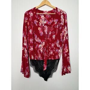 Free People Intimately Red Floral Bell Sleeve Bodysuit Blouse Size Small Boho